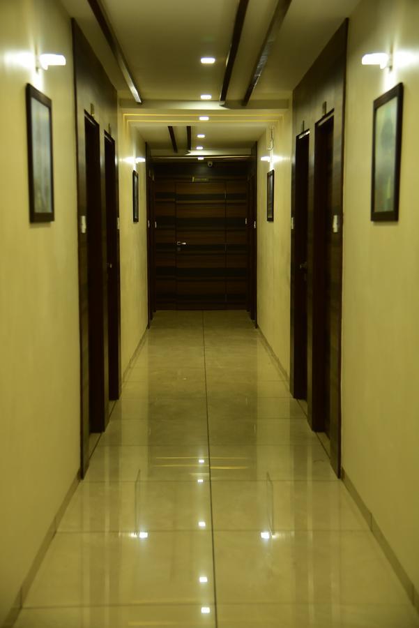 Hotel Ahmedabad Inn Buitenkant foto